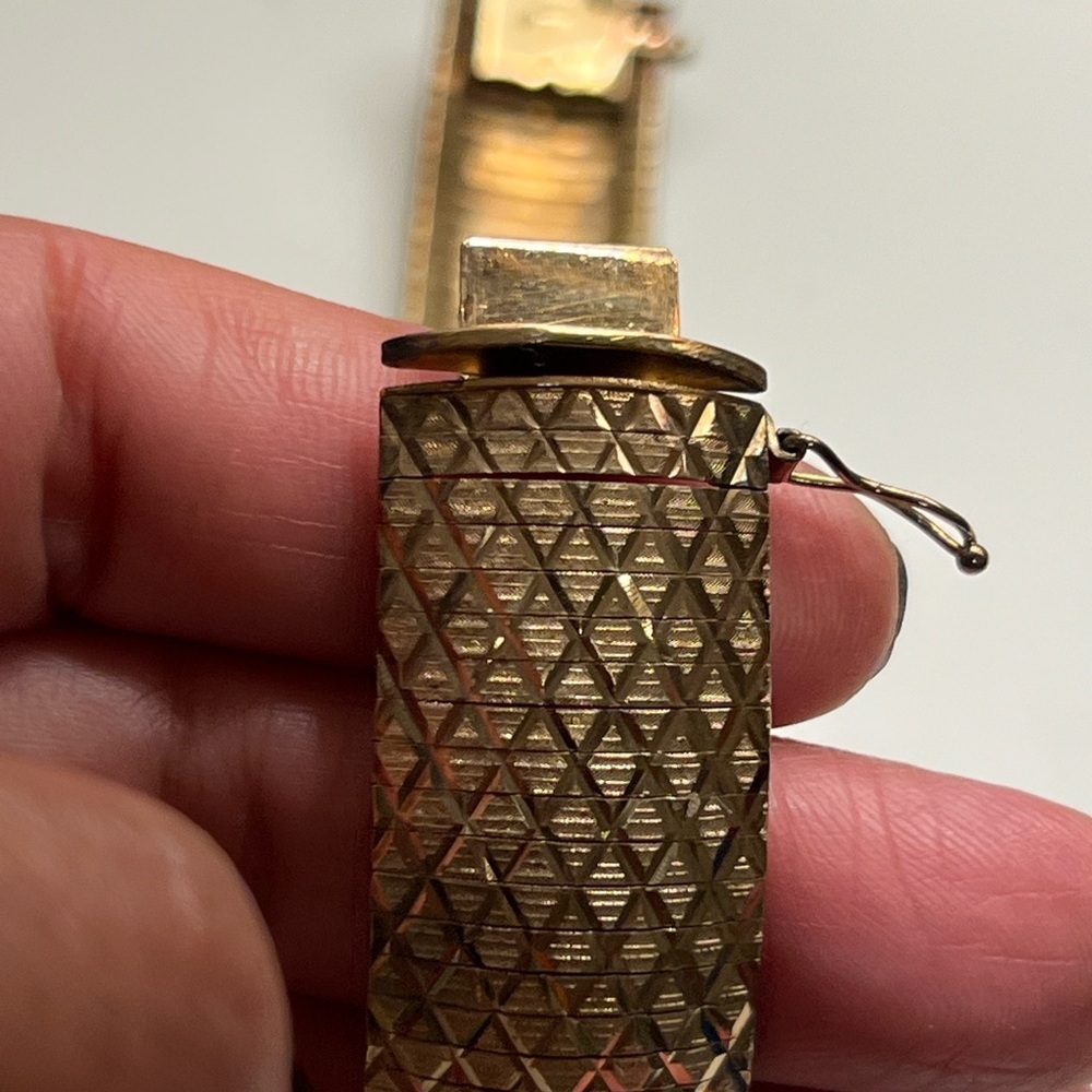Technibond 18k plated Gold Bracelet - Picture 11 of 15